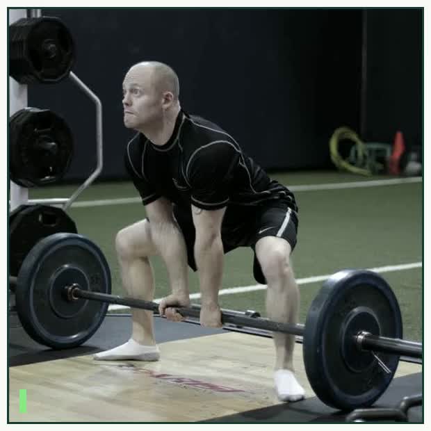 Sumo Deadlift demonstration